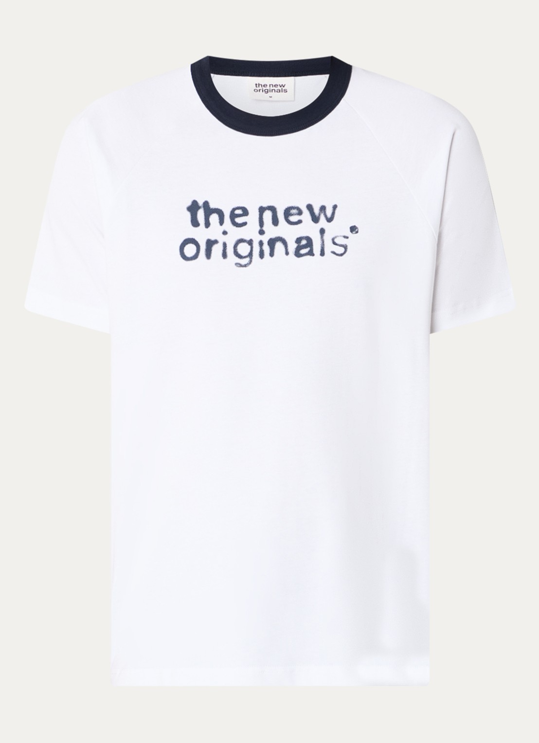 The New Originals Airbrushed Emblem Raglan T-shirt met logo - voorkant wit