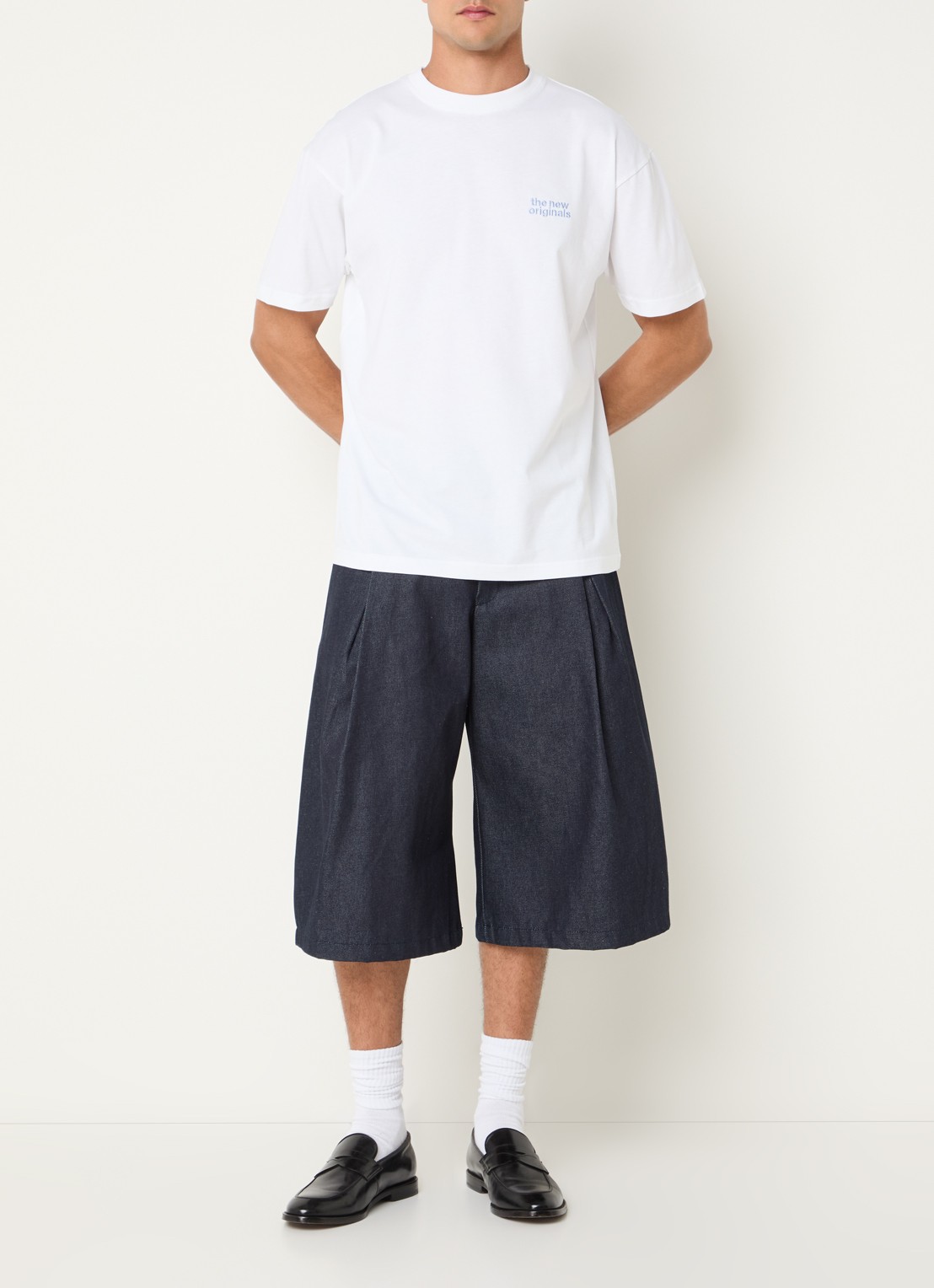 The New Originals Catna T-shirt met logoborduring en backprint - voorkant 4 wit