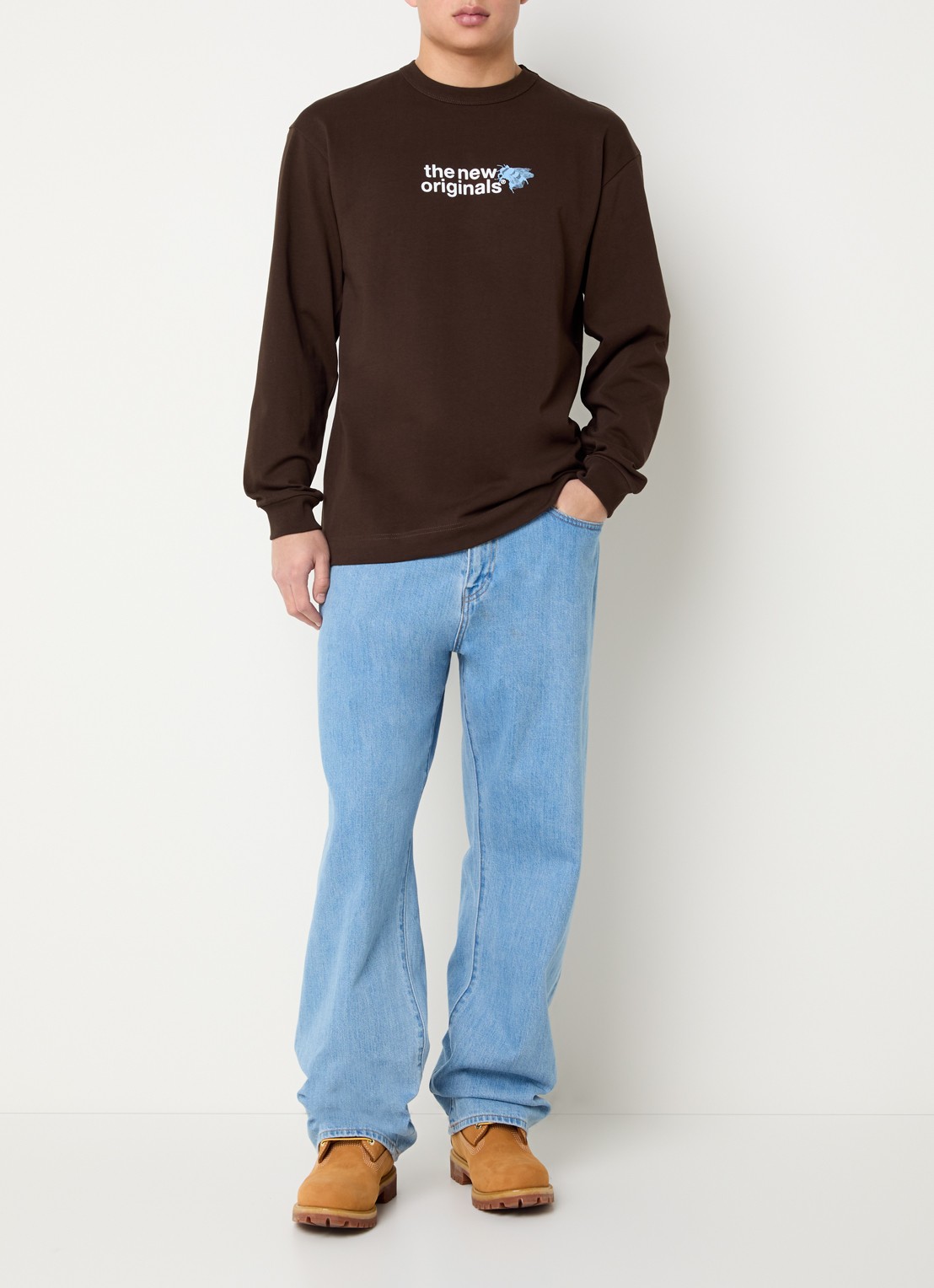 The New Originals Emblem sweater met logo- en backprint - voorkant 3 donkerbruin