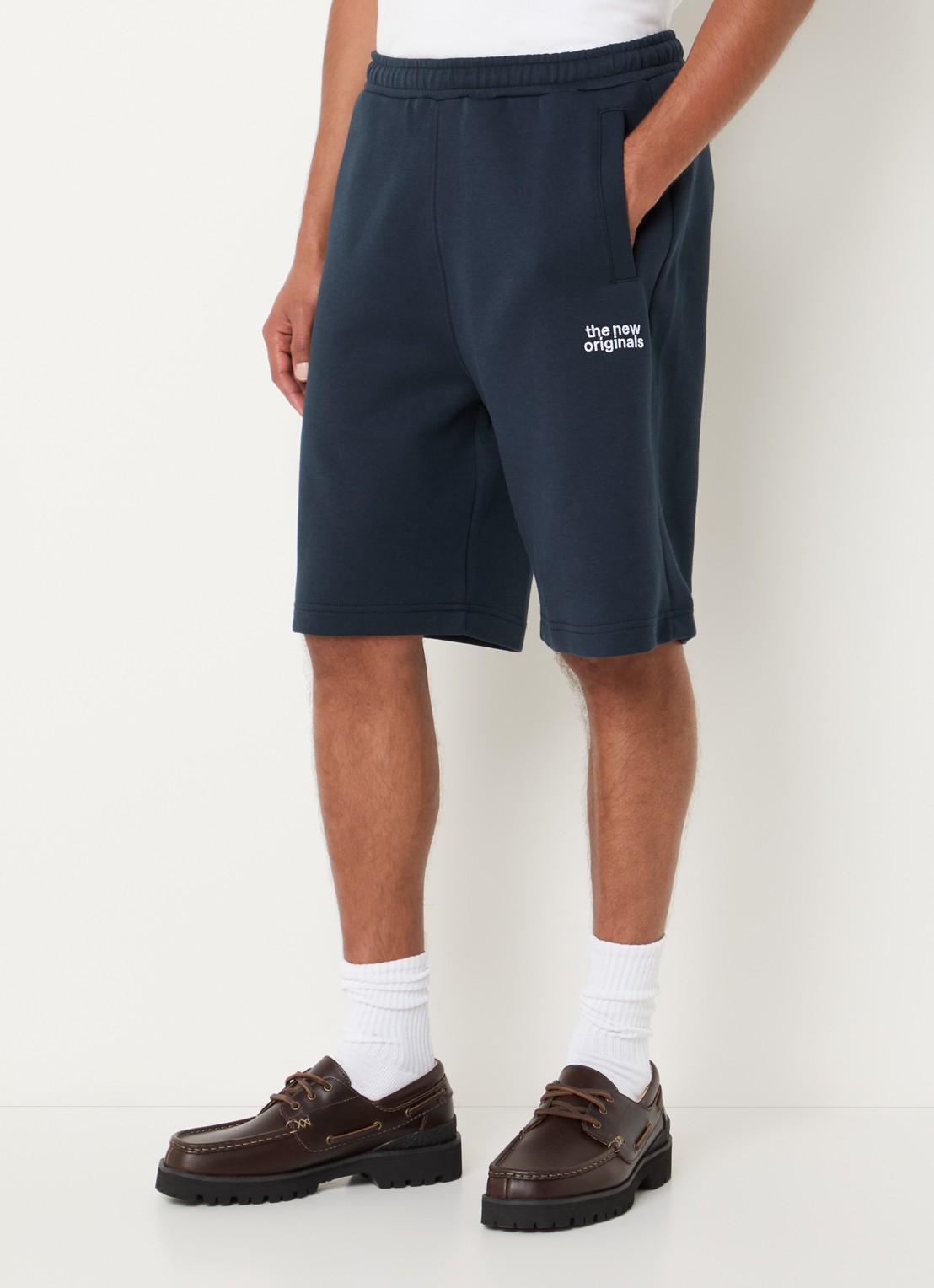 The New Originals Emblem wide fit korte joggingbroek met logo - detail donkerblauw