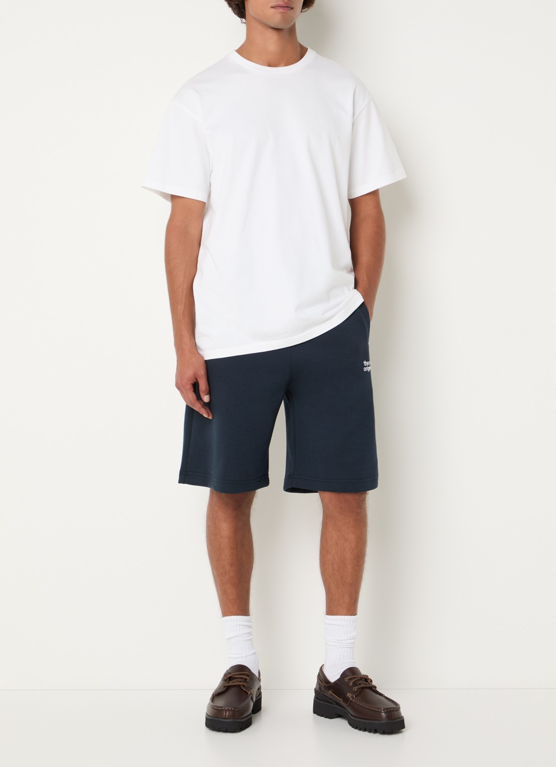 The New Originals Emblem wide fit korte joggingbroek met logo - voorkant 4 donkerblauw