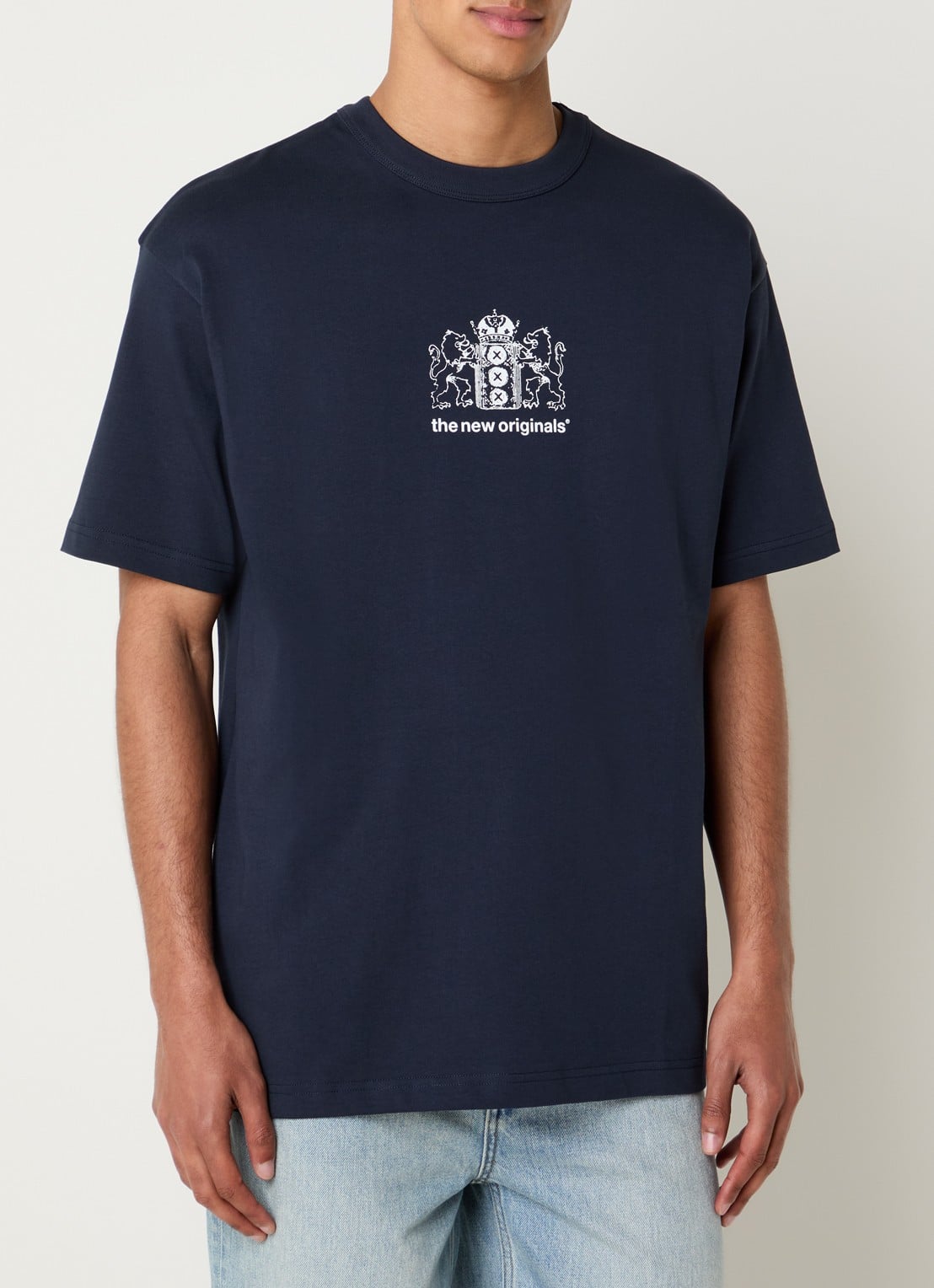 The New Originals Lion Speaker Tee met front- en backprint - achterkant 4 donkerblauw