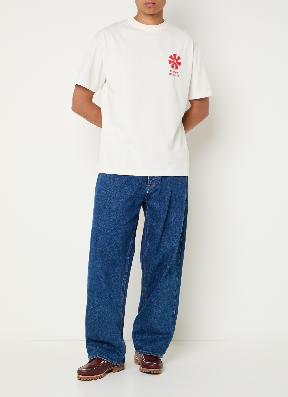 The New Originals T-shirt met logo- en backprint - voorkant 3 gebroken wit