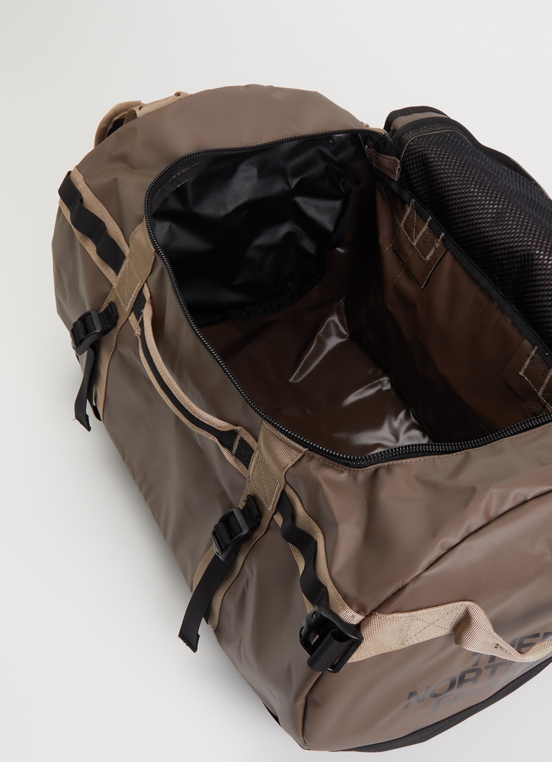 The North Face Base Camp Duffel S weekendtas met verstelbare schouderriem - detail 2 bruin