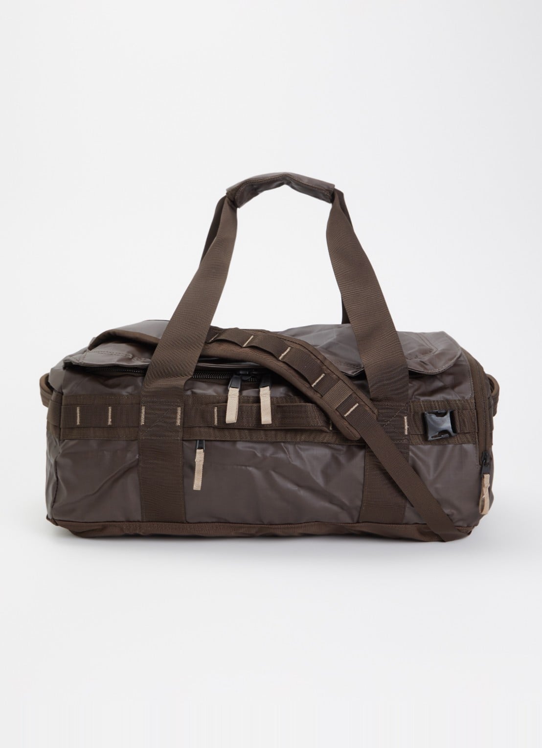 The North Face Base Camp Voyager 42L weekendtas met 15 inch laptopvak - voorkant 4 donkerbruin