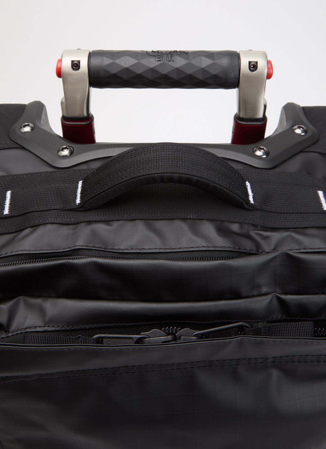 The North Face Base Camp Voyager trolley 54,6 cm  - detail 2 zwart
