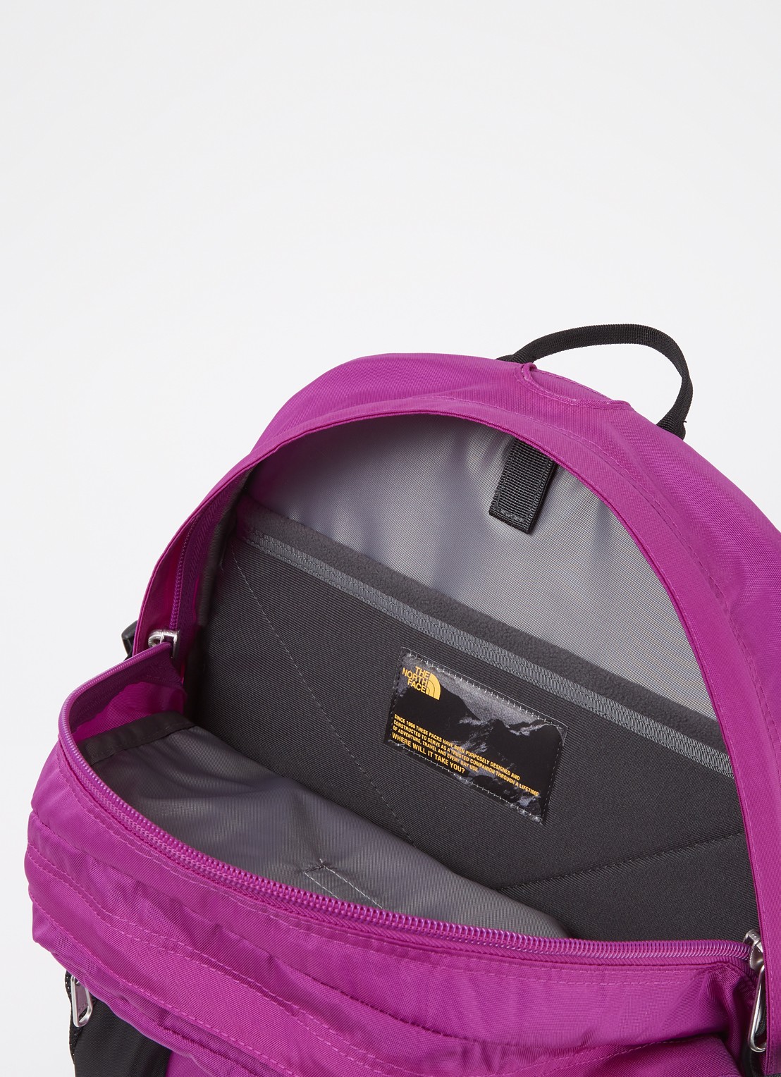 The North Face Borealis Classic rugzak met 15 inch laptopvak - detail paars