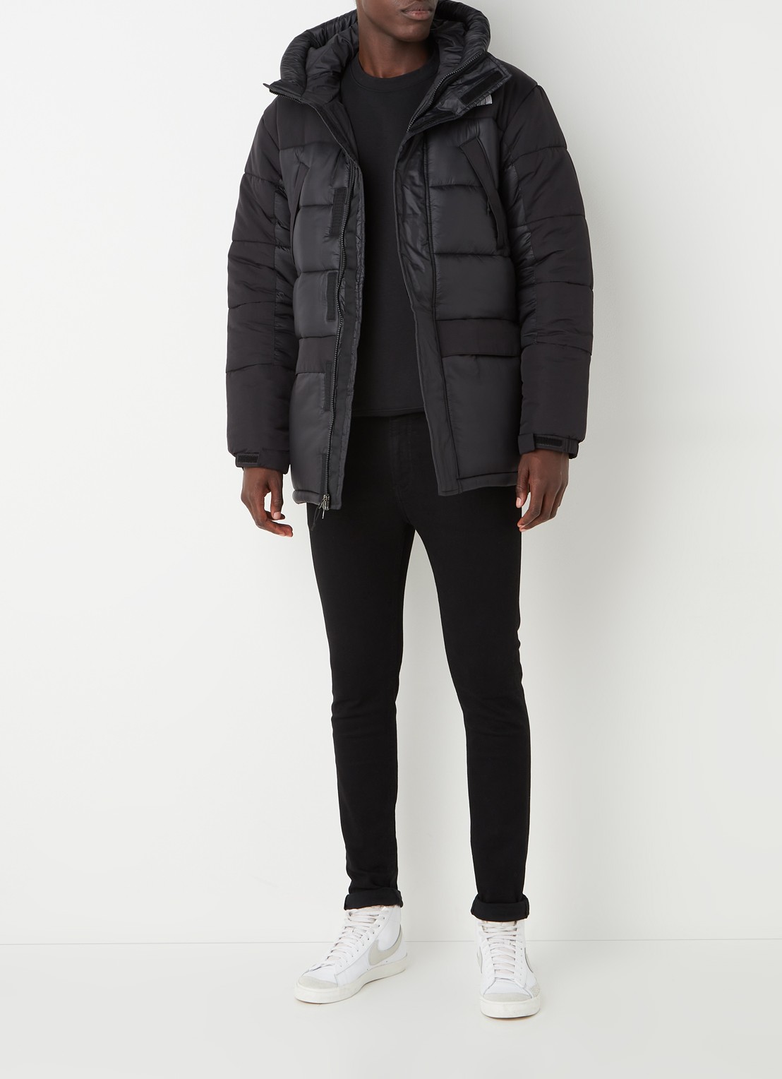 The North Face Himalayan gewatteerde jas met ritszakken - voorkant 3 zwart
