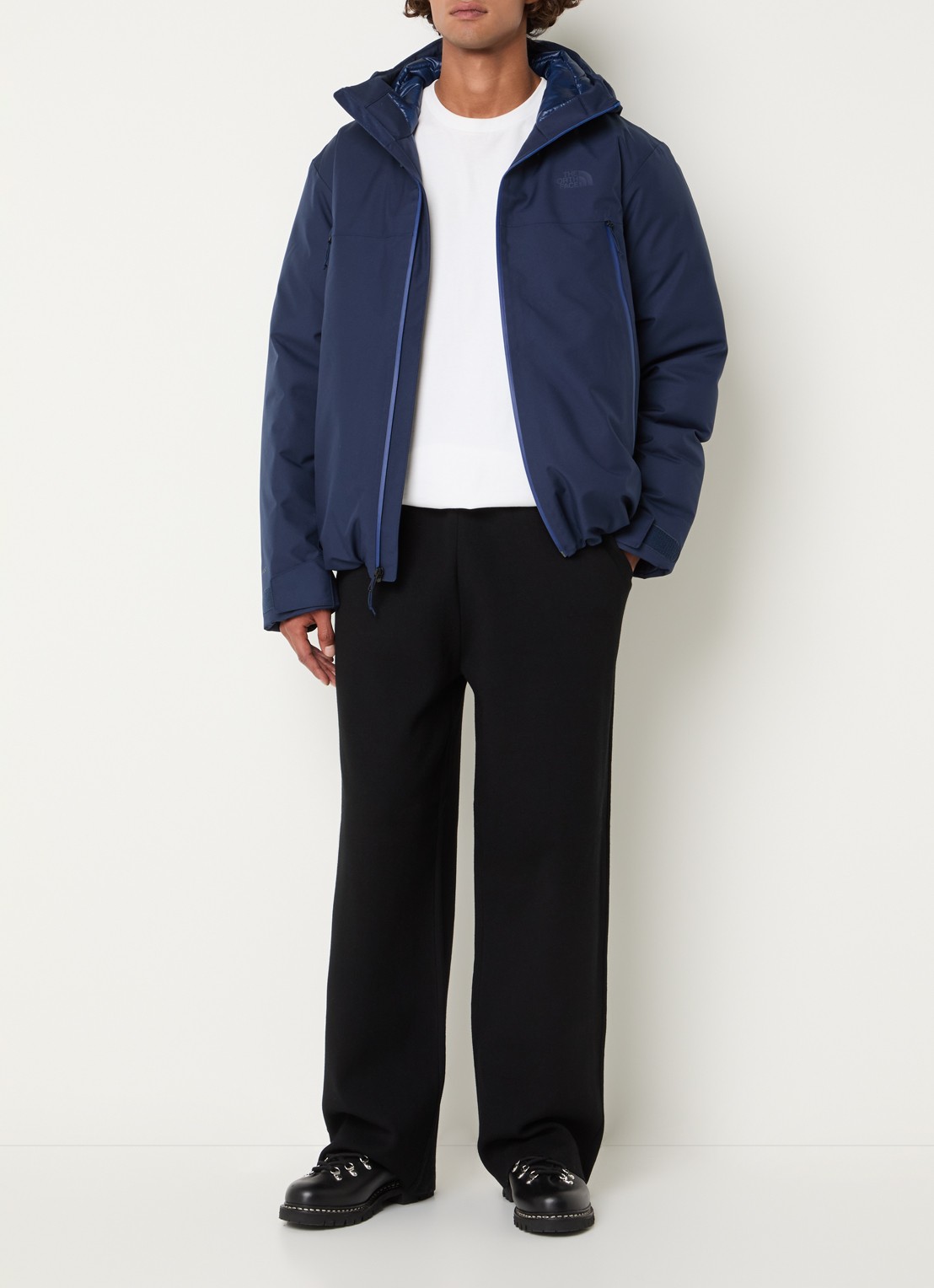 The North Face Range gewatteerd jack met donsvulling en capuchon - voorkant 4 donkerblauw
