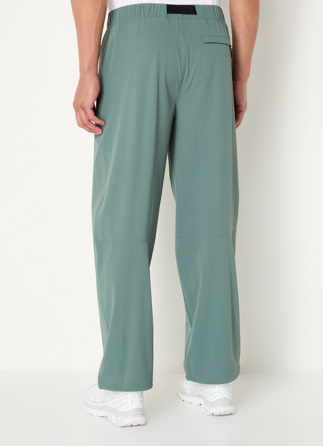 The North Face Tapered fit trainingsbroek met ritszakken  - achterkant groen