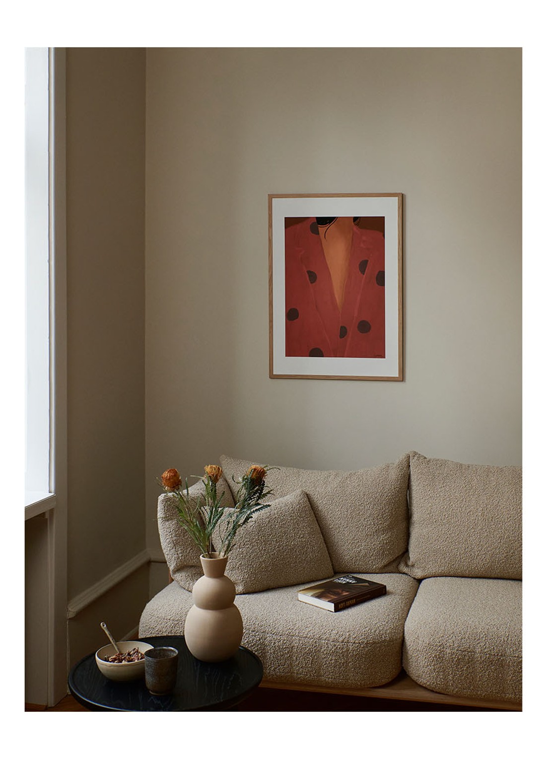 THE POSTER CLUB Maschinsky Dressed, Sandra Blomen print - voorkant 2 steenrood