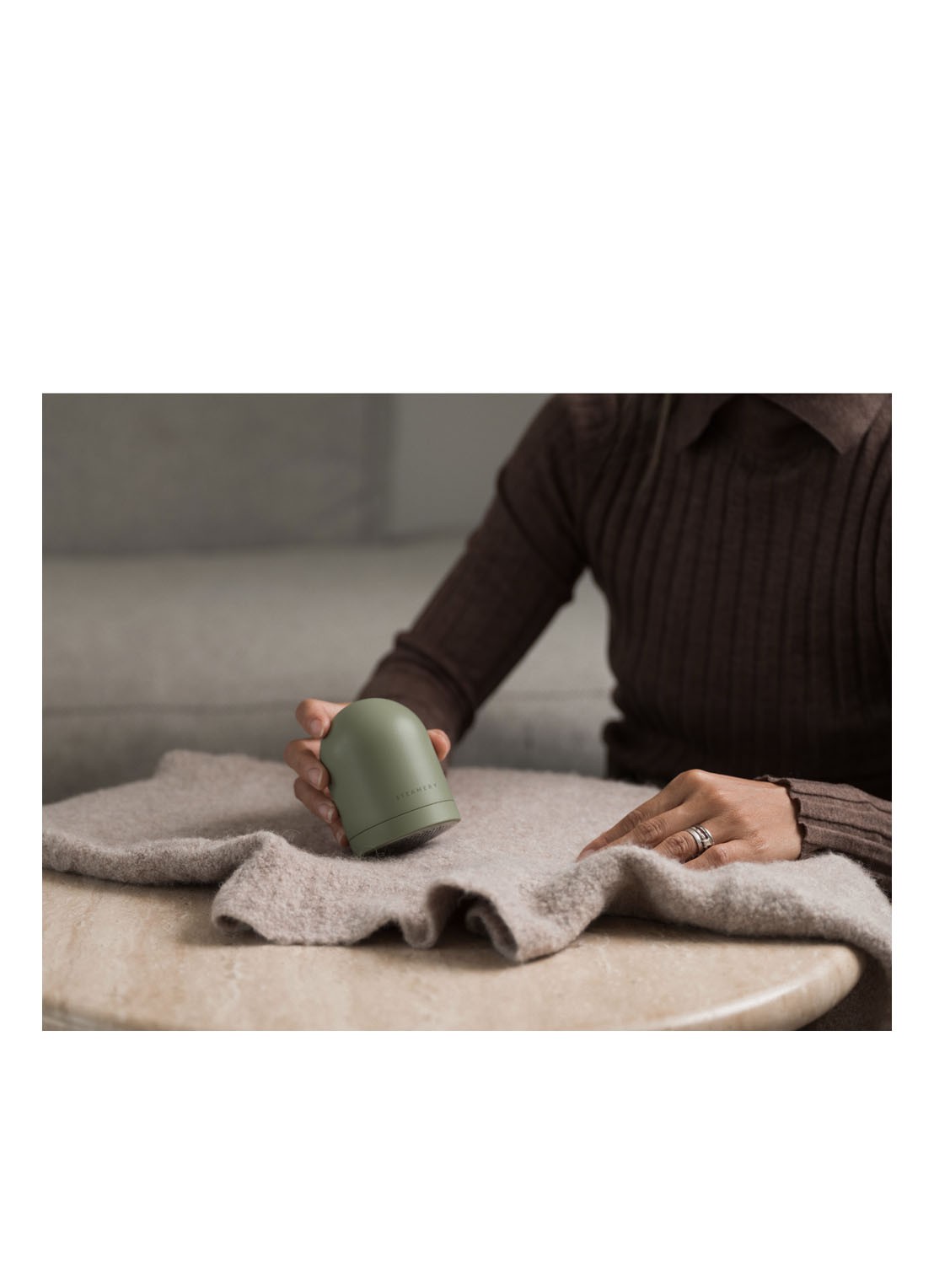 The Steamery Pilo Fabric Shaver No.2 ontpiller  - detail 3 olijfgroen