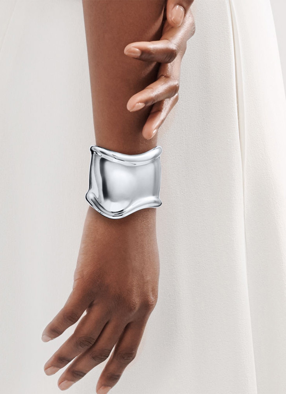 Tiffany & Co. Medium Bone bangle van sterling zilver, 61 mm wide 52415 - detail 5 undefined