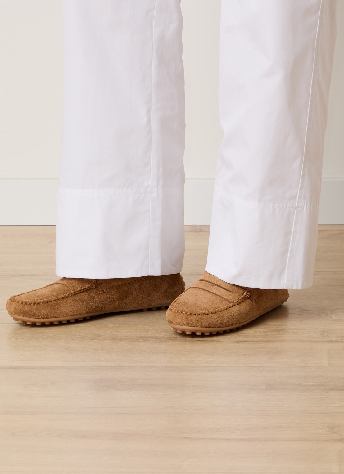 Tod's City Gommino mocassin van suède - voorkant 3 cognac