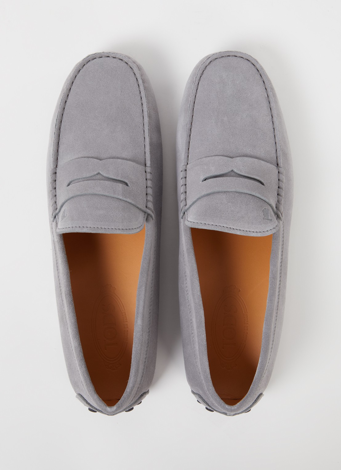 Tod's Gommino mocassin van suède - detail 2 lichtgrijs