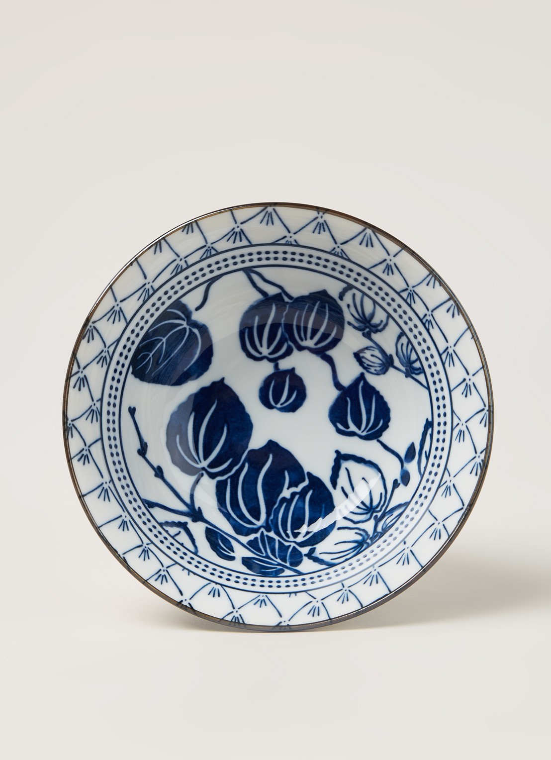 Tokyo Design Studio Flora Japonica Ivy kom 15 cm - detail wit