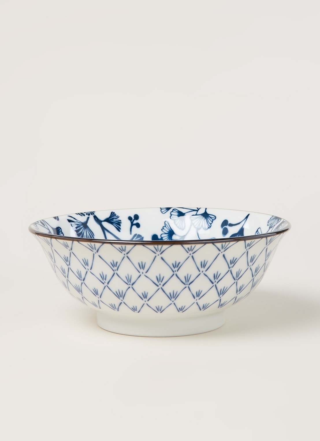 Tokyo Design Studio Flora Japonica Maple kom 20 cm - voorkant 2 wit