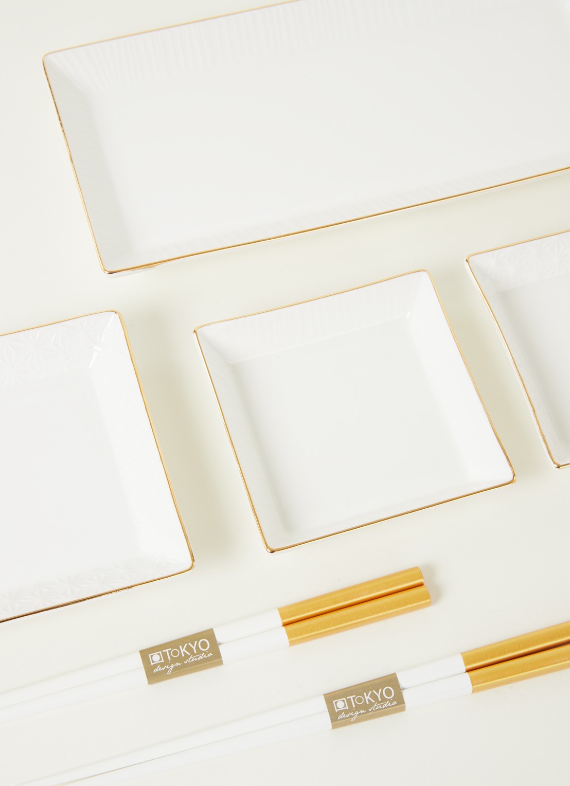 Tokyo Design Studio Nippon White Gold Rim sushi serviesset met eetstokjes 4-delig - detail 3 wit