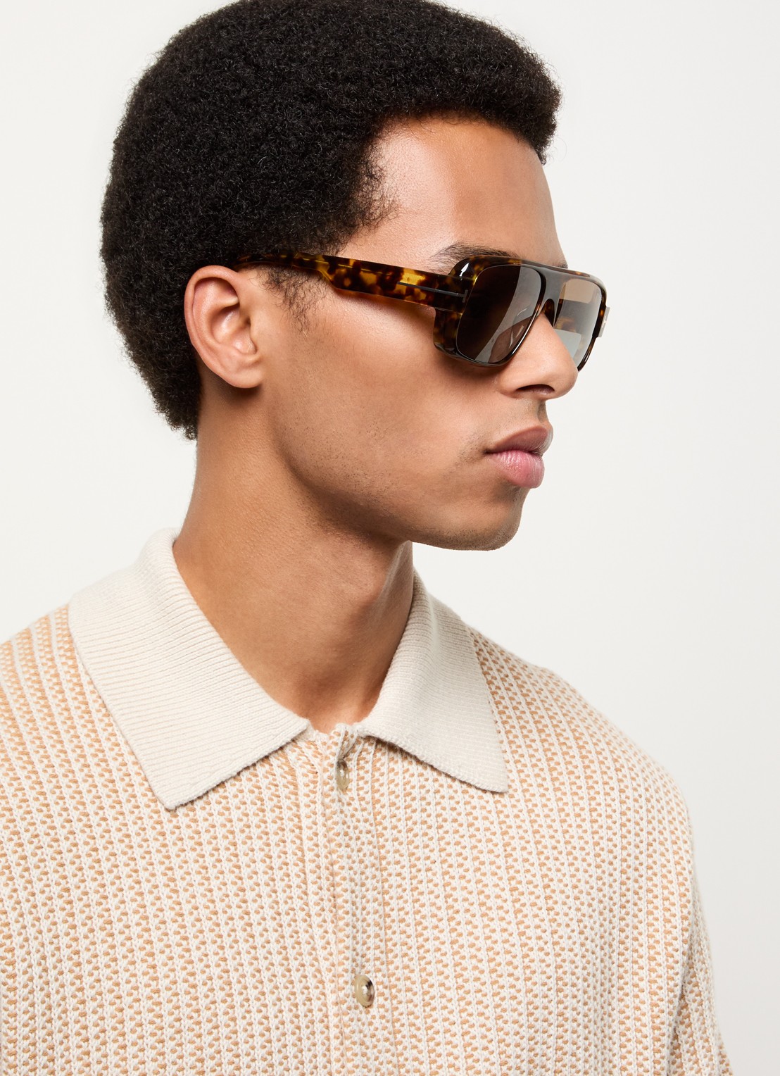 TOM FORD Piloten zonnebril TR001833 - voorkant 2 bruin