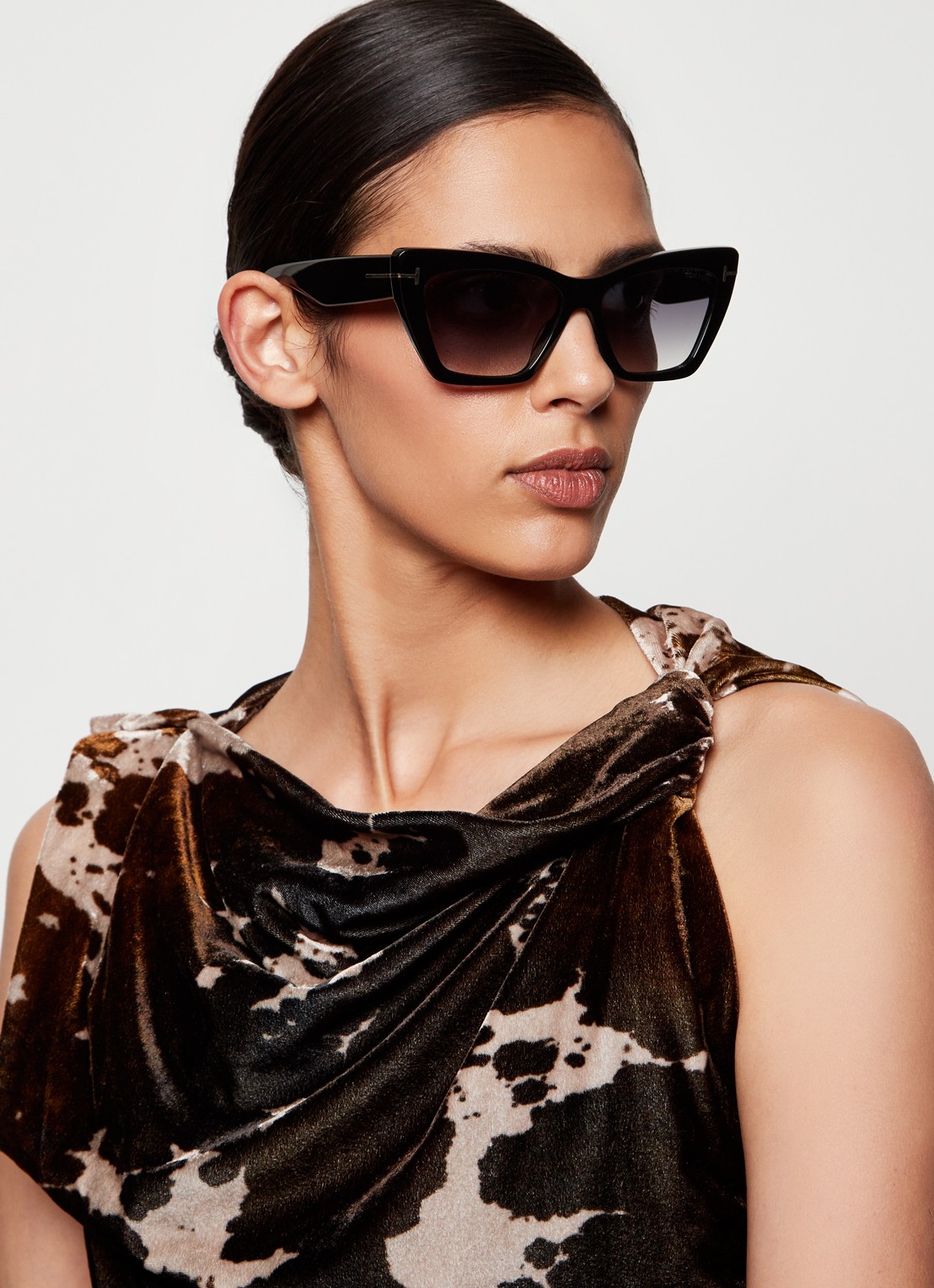 Tom Ford Wyatt zonnebril FT0871  - voorkant 5 zwart