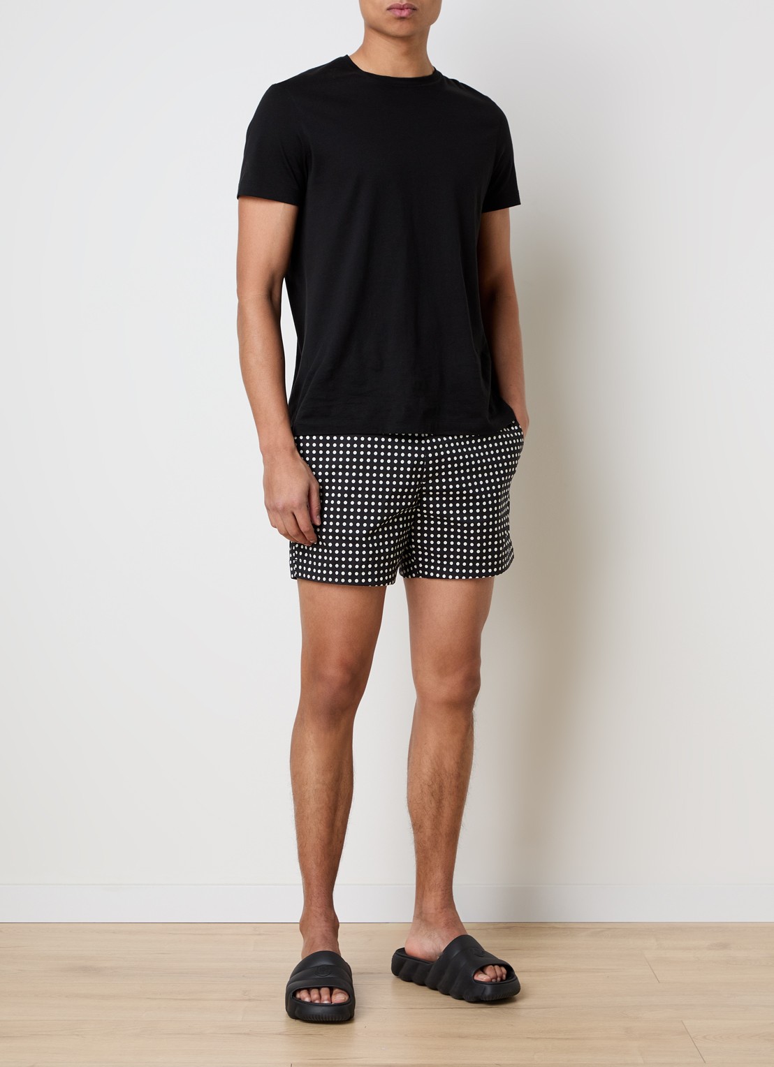 TOM FORD Zwemshorts met stippenprint en steekzakken - voorkant 2 zwart