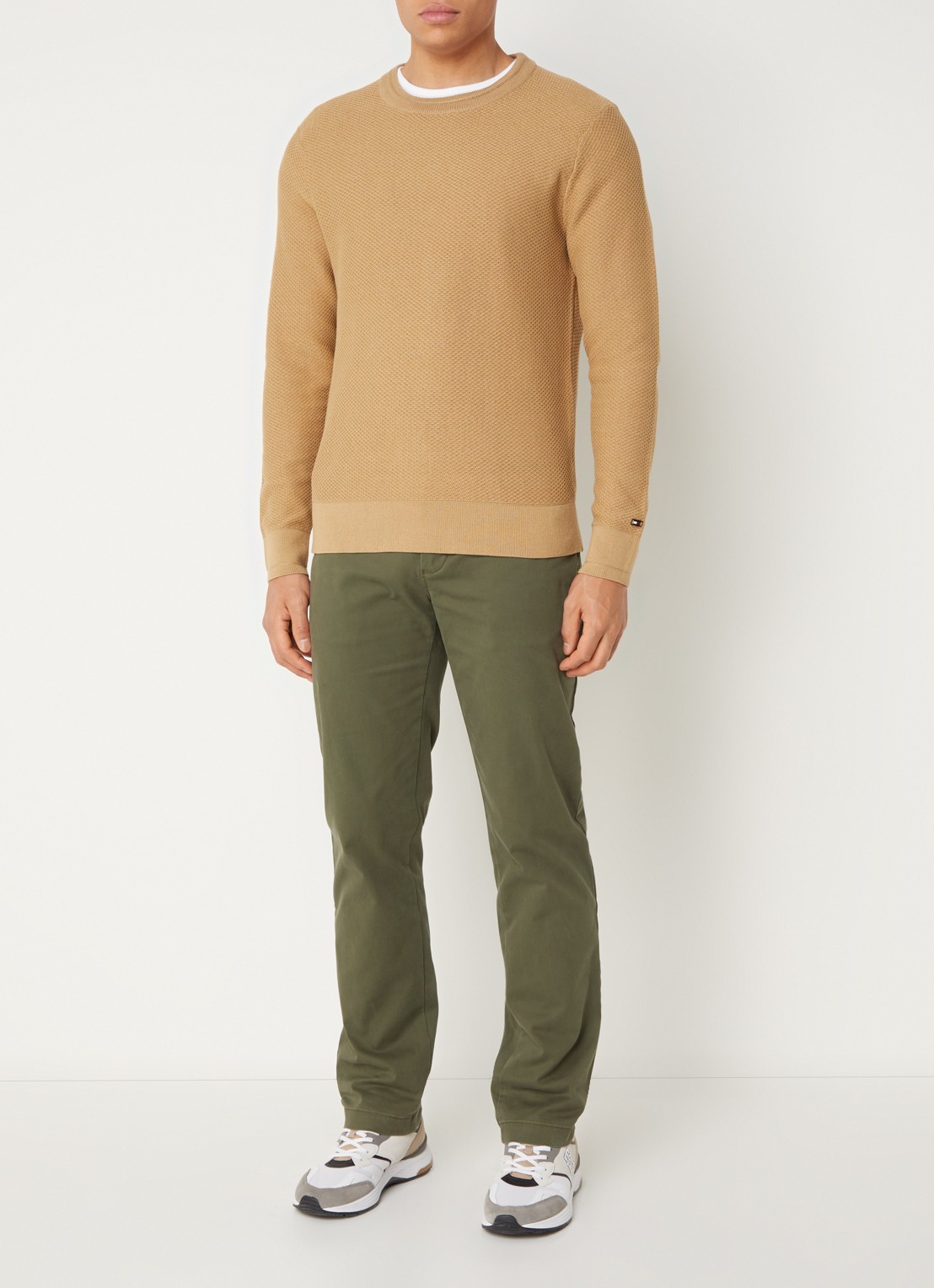 Tommy Hilfiger 1985 Denton straight fit chino met steekzakken - voorkant 3 legergroen