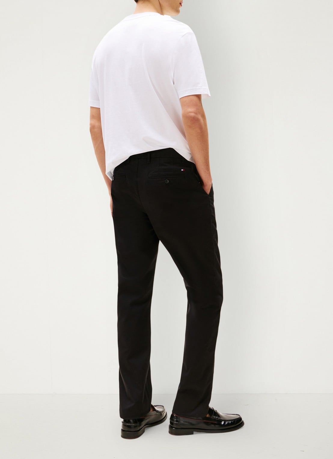 Tommy Hilfiger 1985 Denton straight fit chino met steekzakken - achterkant 2 zwart