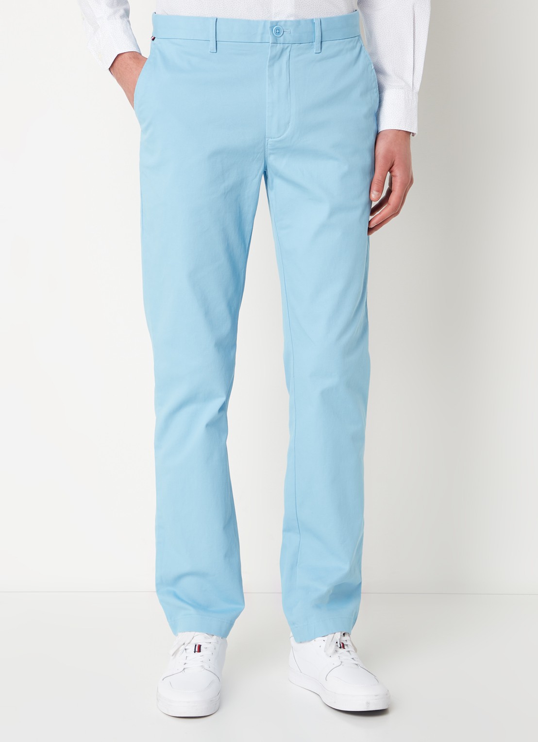 Tommy Hilfiger 1985 Denton straight fit chino met steekzakken - detail 2 lichtblauw