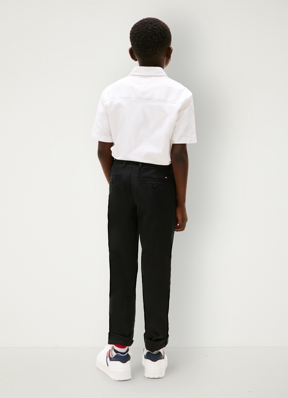Tommy Hilfiger 1985 straight fit chino met steekzakken - achterkant 6 zwart