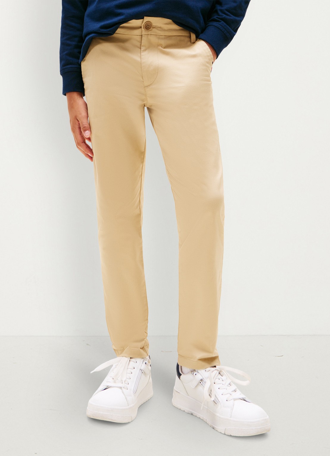 Tommy Hilfiger 1985 straight fit chino met steekzakken - detail donkerbeige
