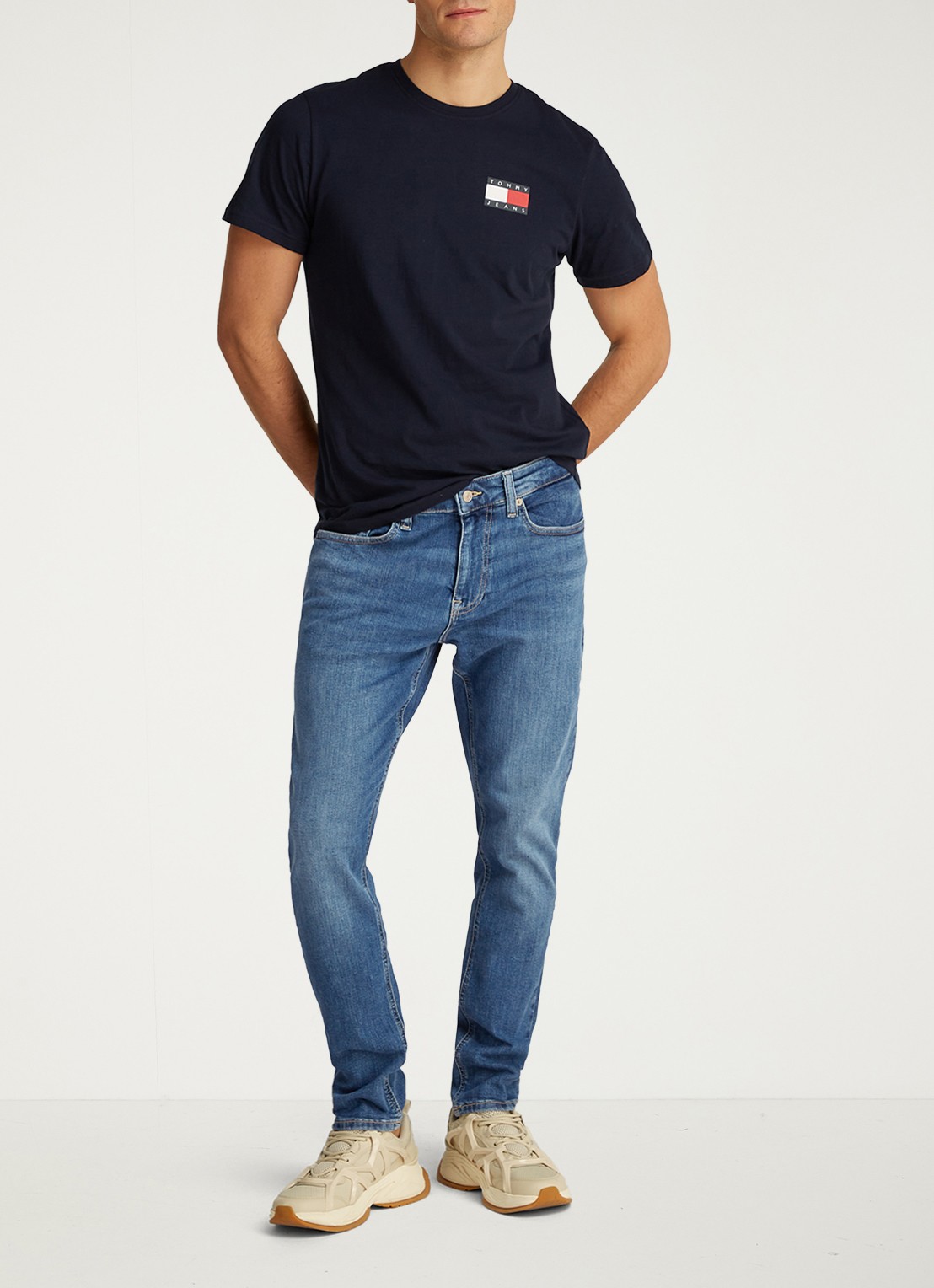 Tommy Hilfiger Austin slim fit jeans met medium wassing - voorkant 6 indigo