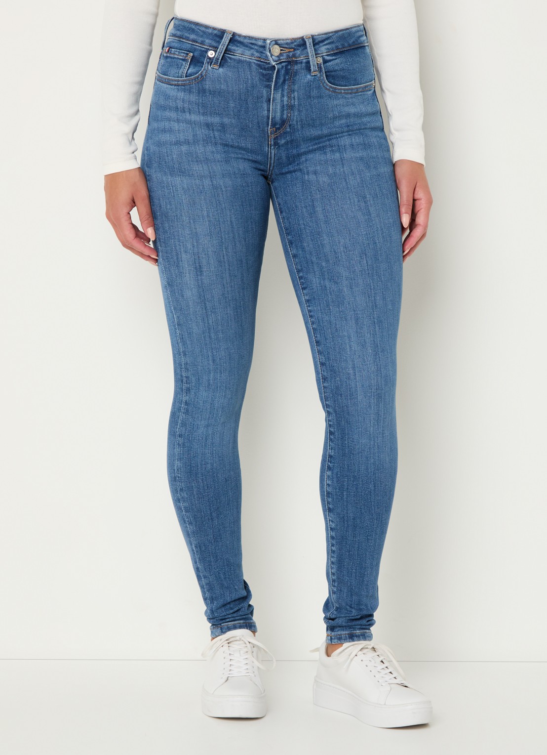 Tommy Hilfiger Como mid waist skinny jeans met medium wassing - detail 6 indigo