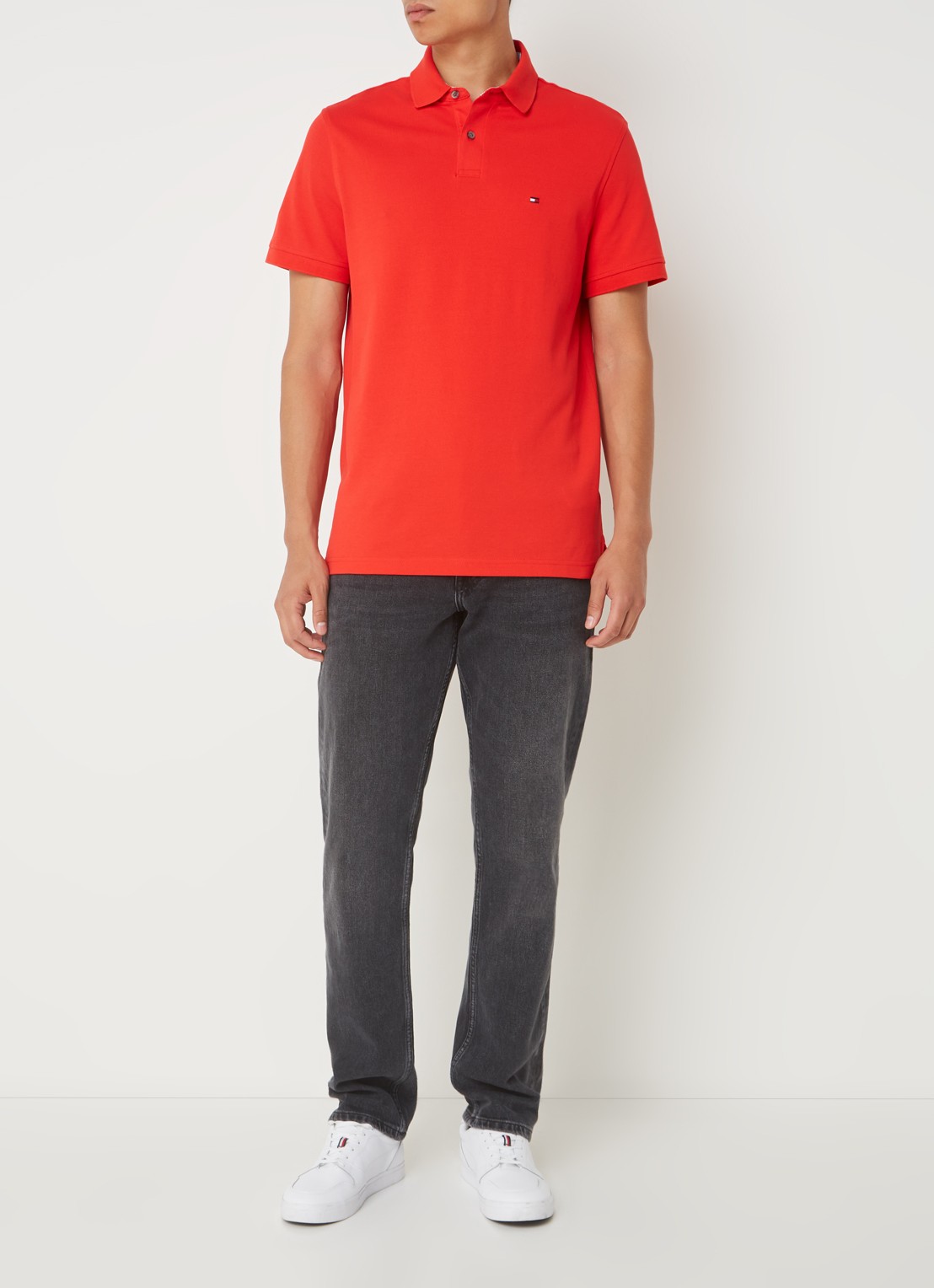 Tommy Hilfiger Core regular fit polo van piqué katoen met logoborduring - voorkant 4 fireworks-sne / rood
