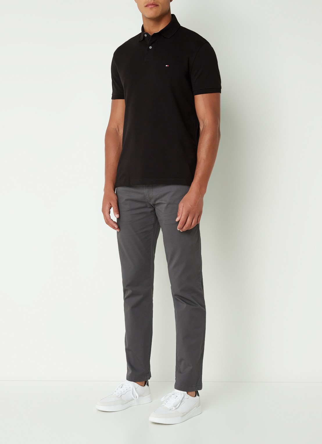 Tommy Hilfiger Core regular fit polo van piqué katoen met logoborduring - voorkant 2 black-bds / zwart