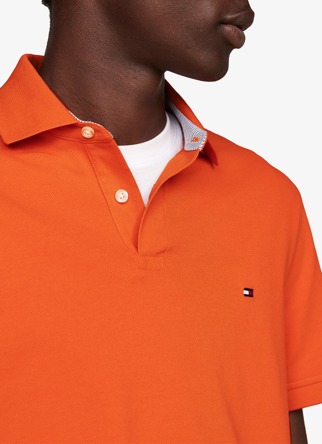 Tommy Hilfiger Core regular fit polo van piqué katoen met logoborduring - detail 8 bonfire orange-sfq / oranje