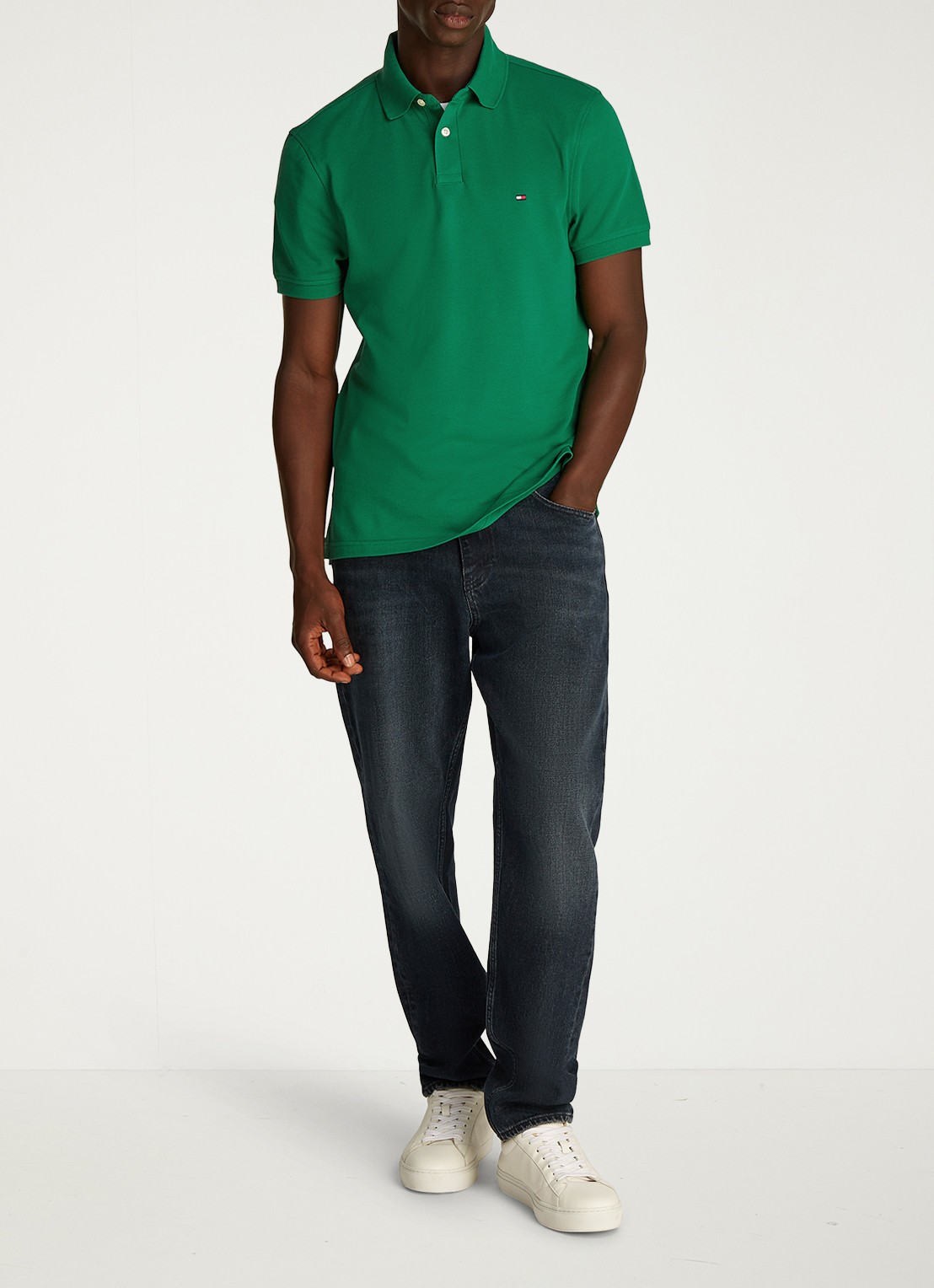 Tommy Hilfiger Core regular fit polo van piqué katoen met logoborduring - voorkant 3 nouveau green-l4f / groen
