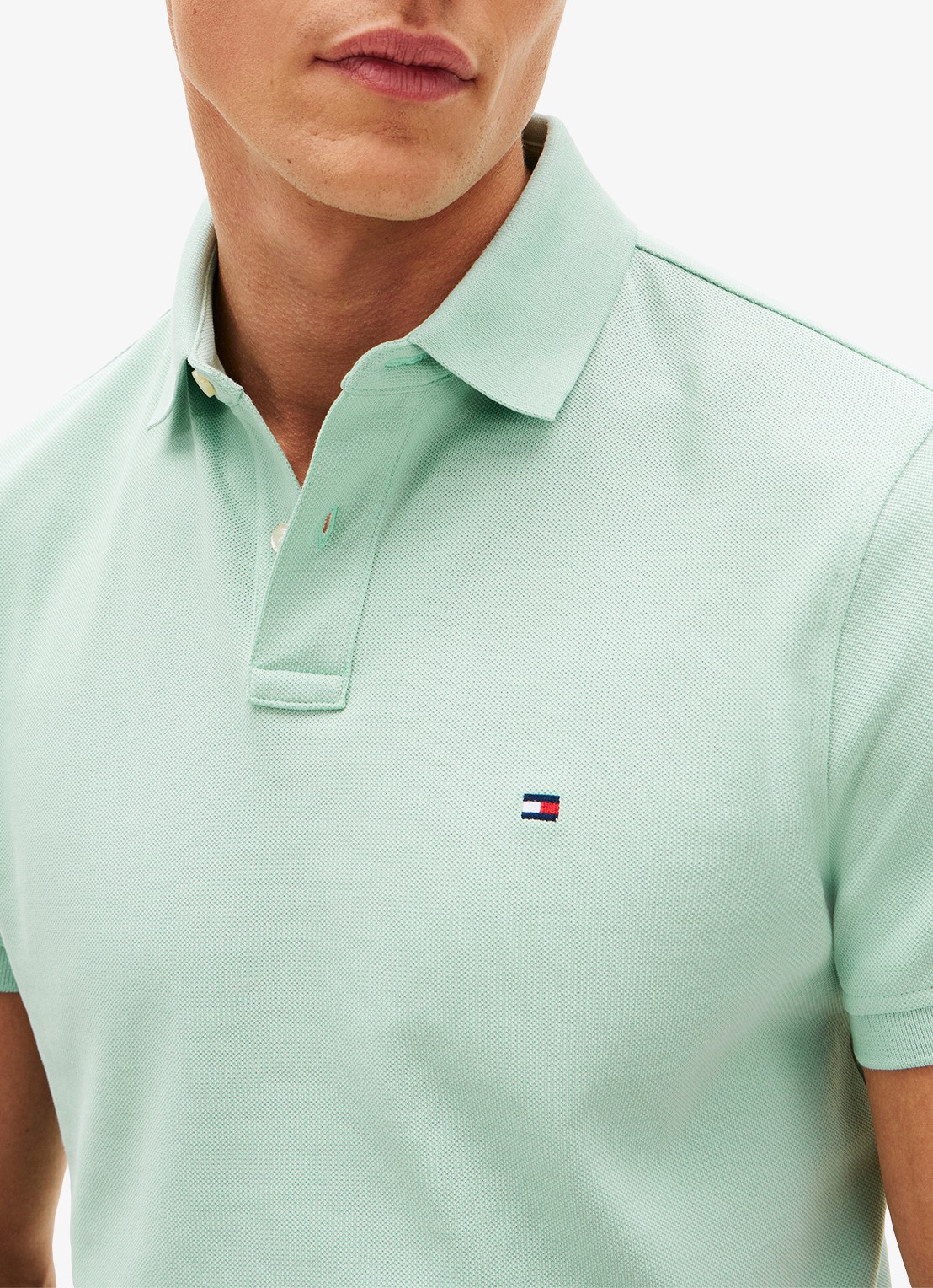 Tommy Hilfiger Core regular fit polo van piqué katoen met logoborduring - detail 4 crushed mint-mai / groen
