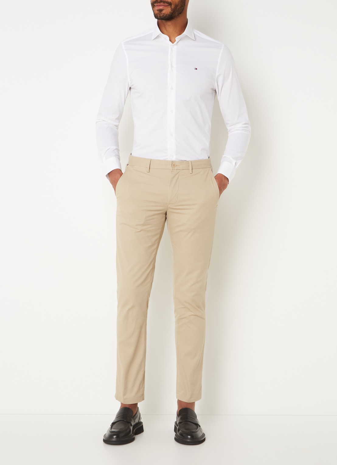 Tommy Hilfiger Denton straight fit chino met steekzakken - voorkant 3 khaki