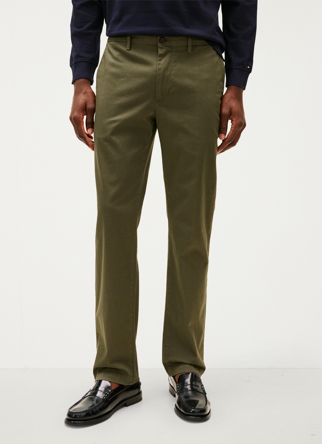 Tommy Hilfiger Denton straight fit chino met steekzakken - detail 4 mosgroen