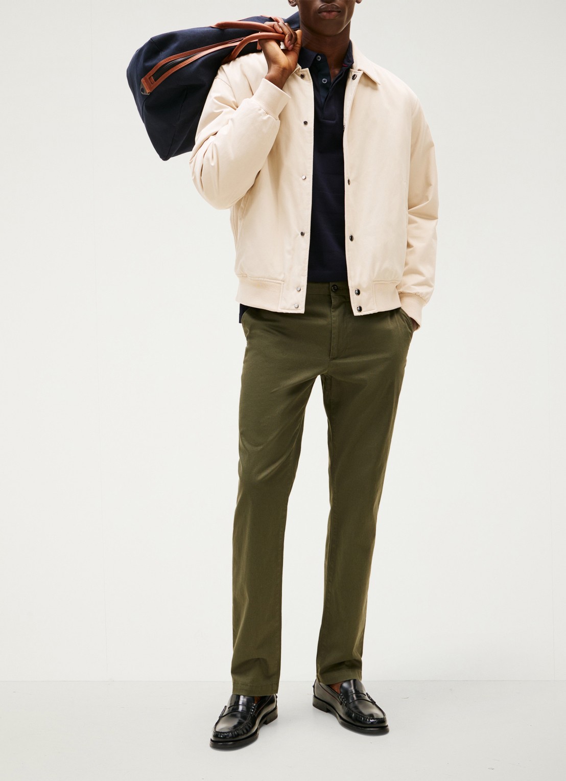 Tommy Hilfiger Denton straight fit chino met steekzakken - voorkant mosgroen