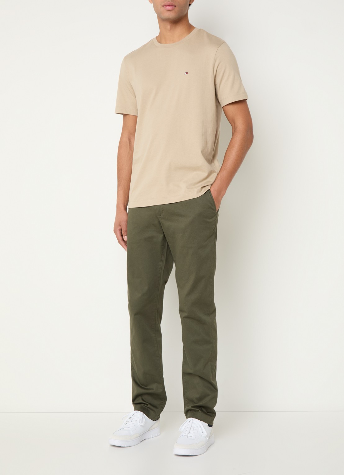 Tommy Hilfiger Denton straight fit chino met steekzakken - voorkant 3 mosgroen