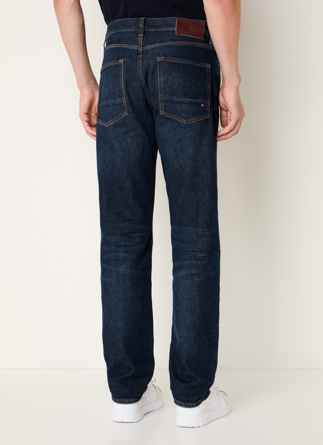 Tommy Hilfiger Denton straight leg jeans met donkere wassing - achterkant 3 indigo
