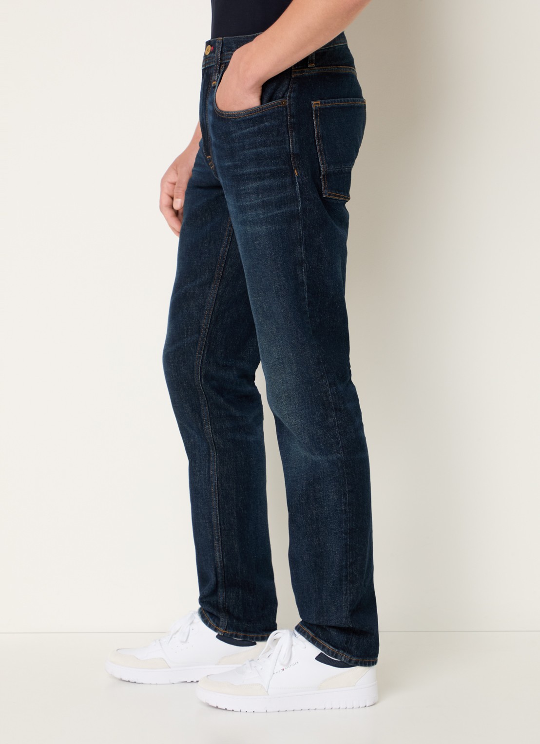 Tommy Hilfiger Denton straight leg jeans met donkere wassing - detail 2 indigo