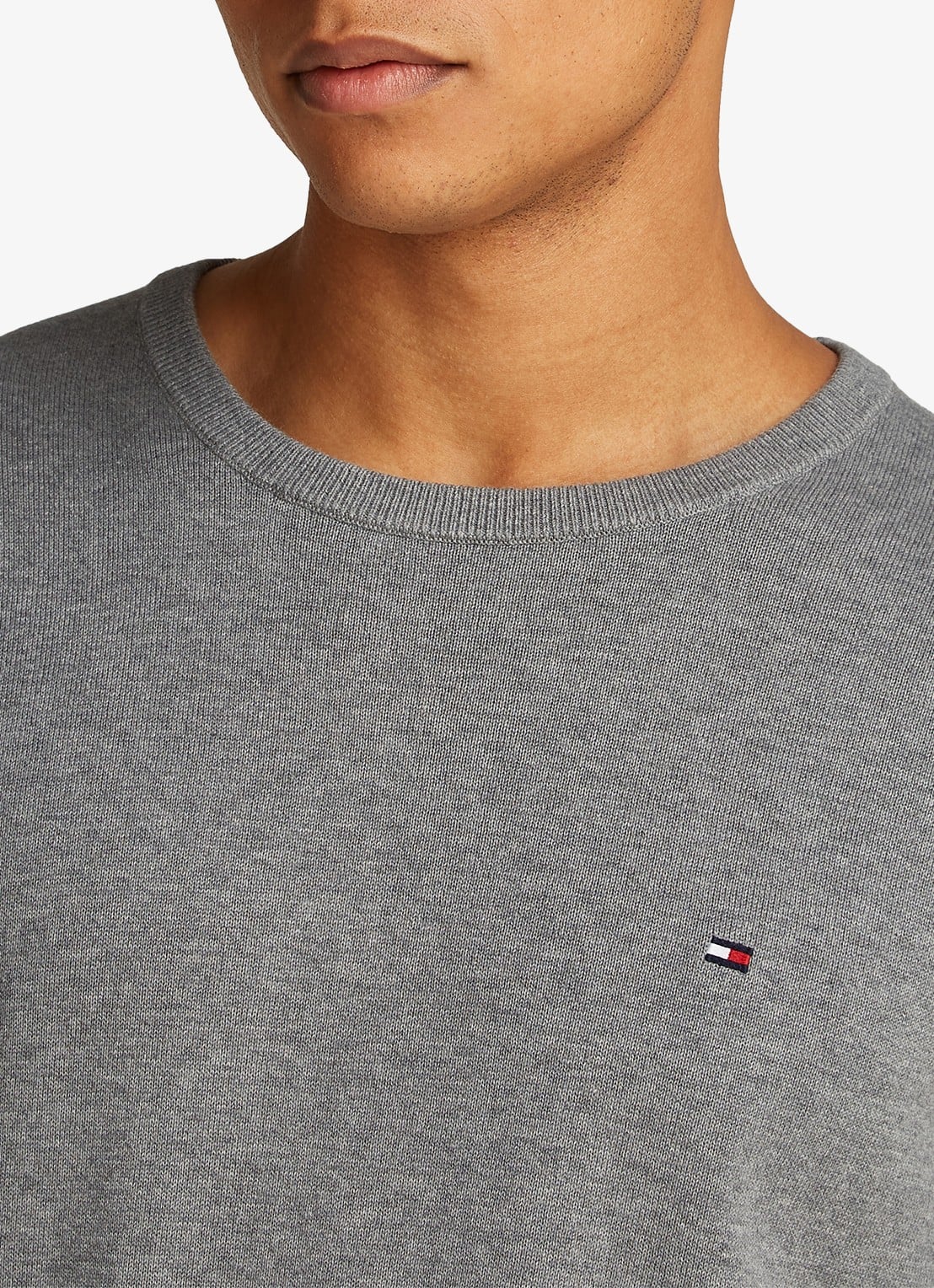 Tommy Hilfiger Essential fijngebreide pullover met logo - detail 2 grijsmele