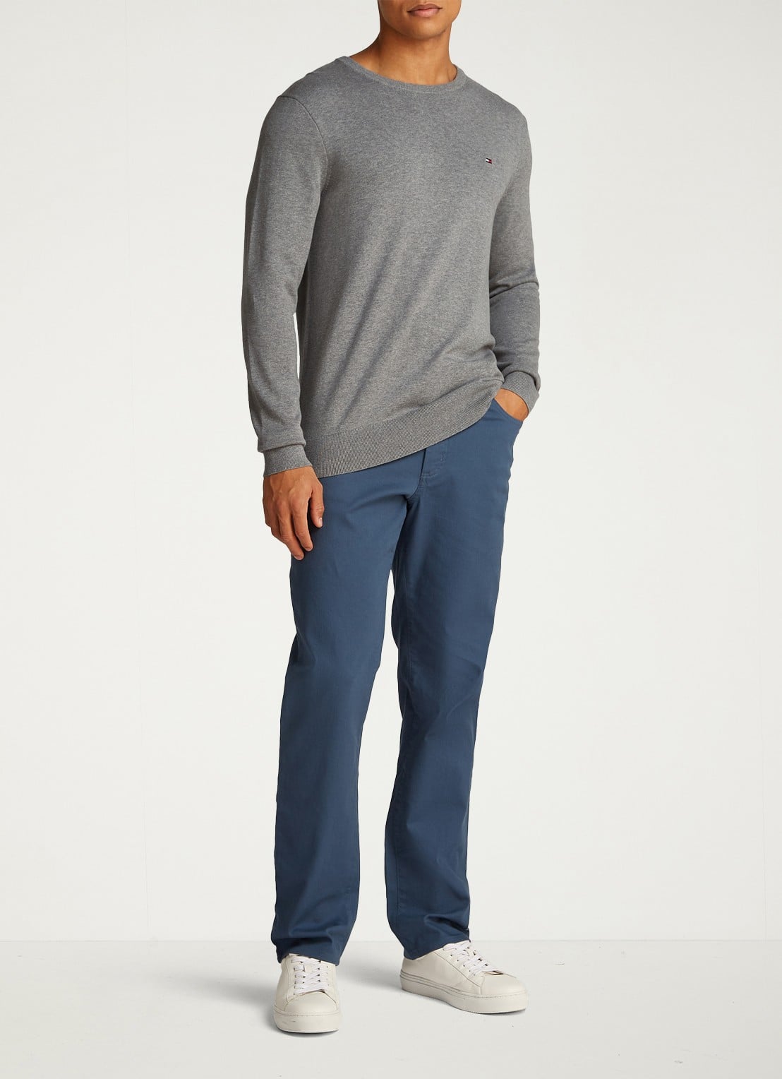 Tommy Hilfiger Essential fijngebreide pullover met logo - voorkant 8 grijsmele