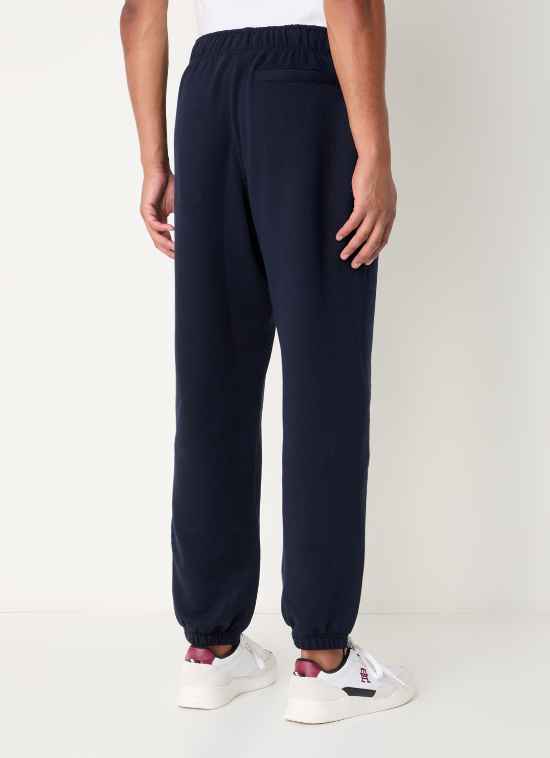 Tommy Hilfiger Essential joggingbroek met logoborduring - achterkant 5 donkerblauw