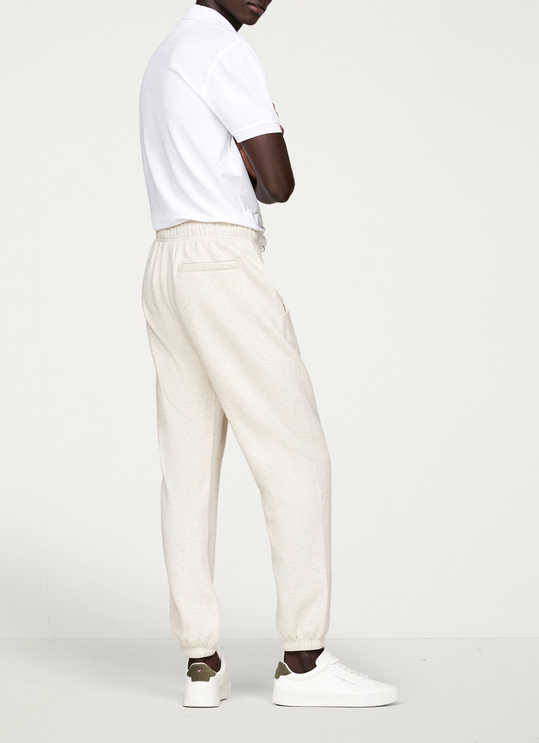 Tommy Hilfiger Essential joggingbroek met logoborduring - voorkant 7 creme