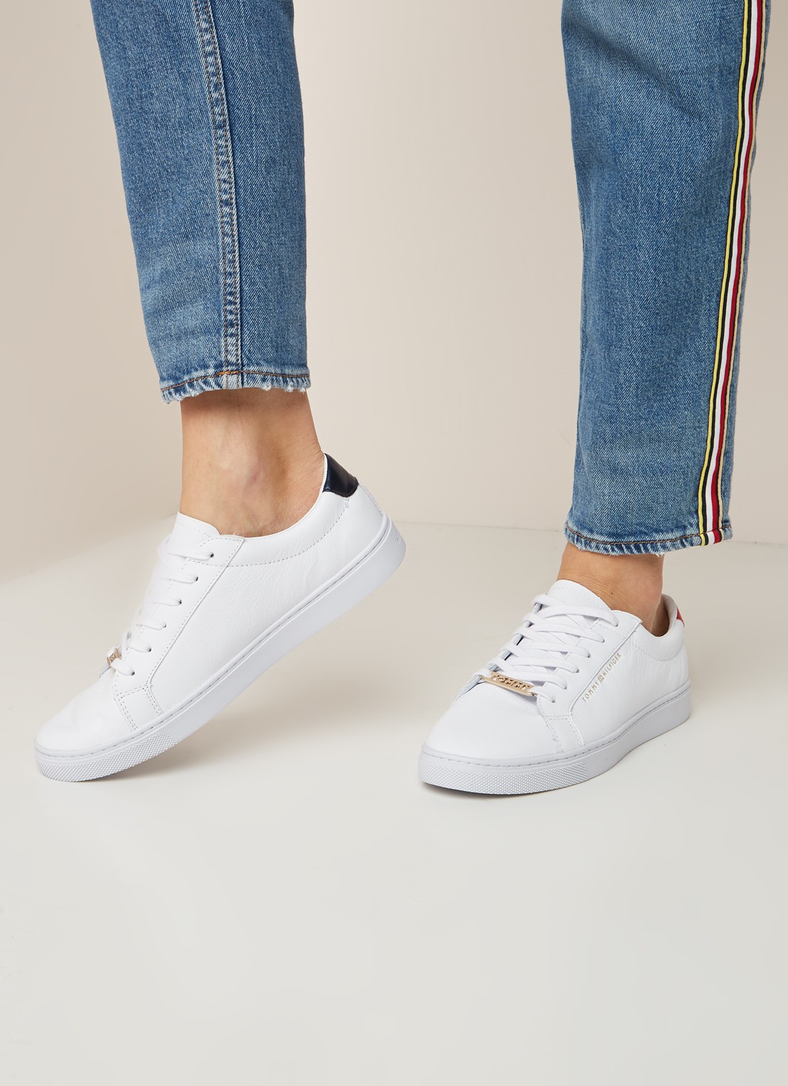 Tommy Hilfiger Essential sneaker van leer - voorkant 5 wit