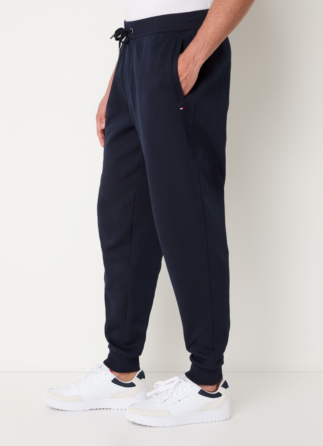 Tommy Hilfiger Essential tapered fit joggingbroek met steekzakken - detail 2 donkerblauw
