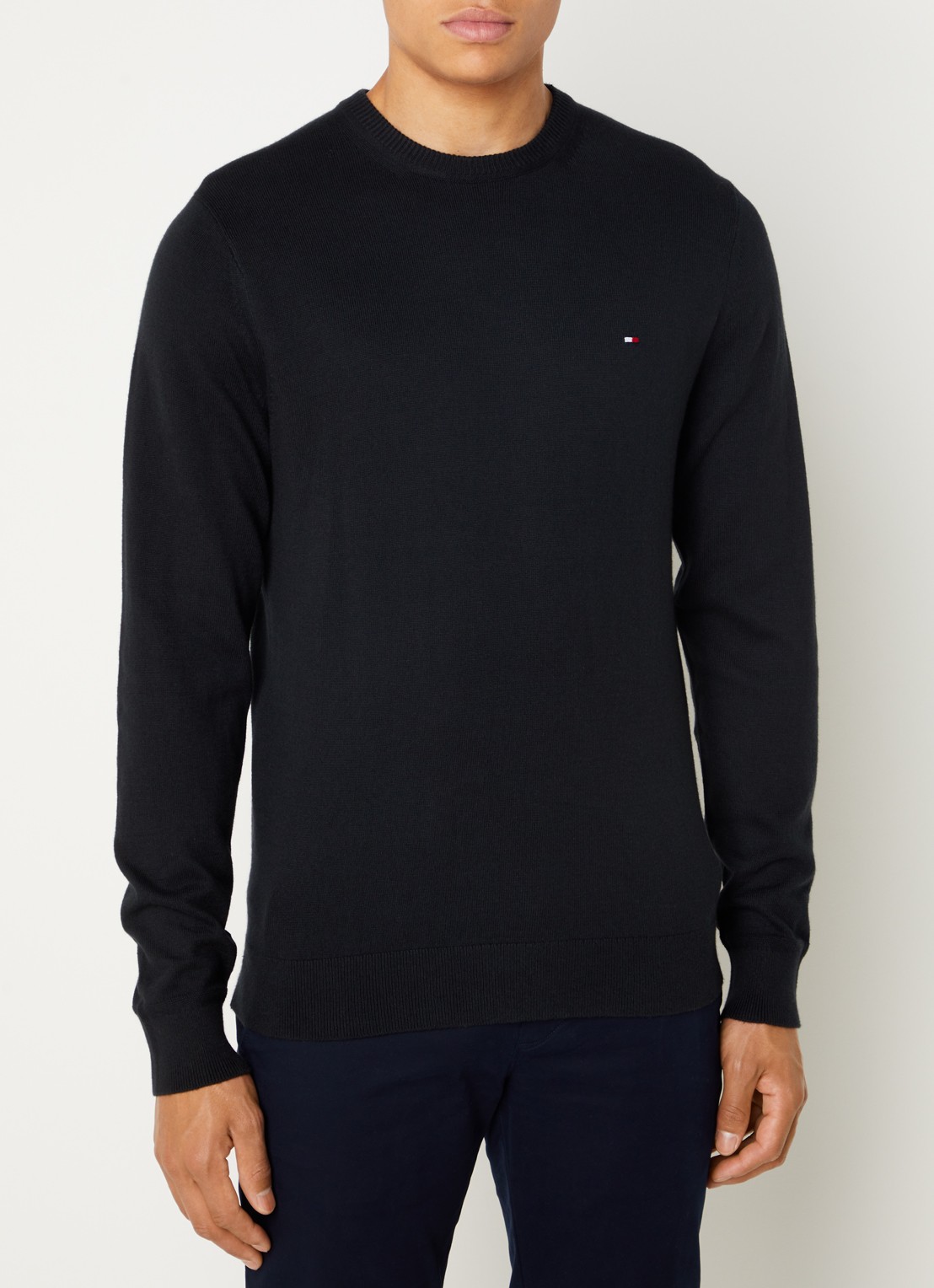 Tommy Hilfiger Fijngebreide pullover in kasjmierblend met logoborduring - detail 4 zwart